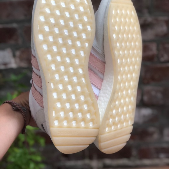 Cute Adidas sneakers - Picture 3 of 5